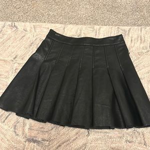 Lelis black leather skirt